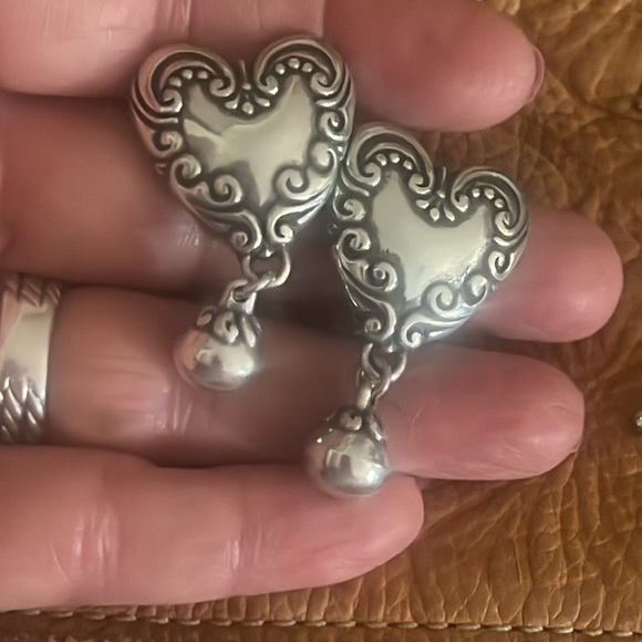 BRIGHTON SILVER HEART EARRINGS - Picture 8 of 9